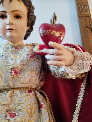 talla de madera Niño Jesús de escultor alicantino