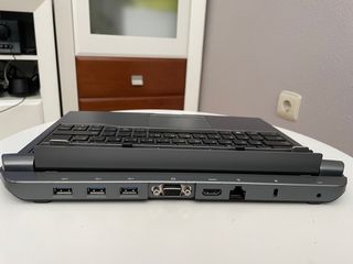 SE VENDE PORTATIL 2 EN 1 FUJITSU PANTALLA TACTIL