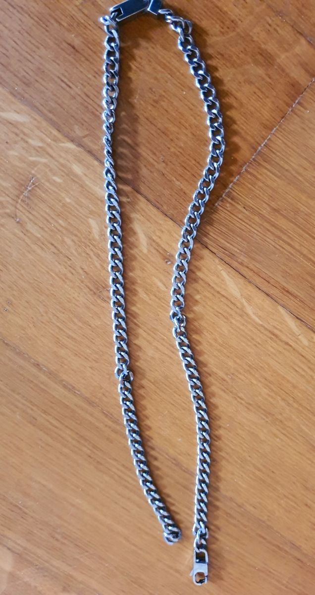 Collana in acciaio di Cesare Paciotti