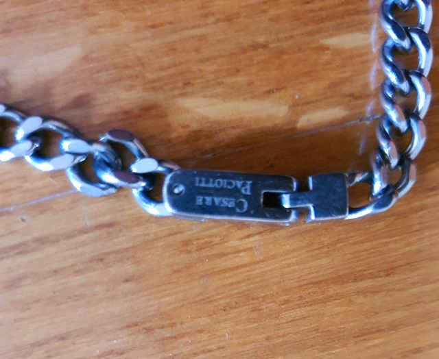 Collana in acciaio di Cesare Paciotti