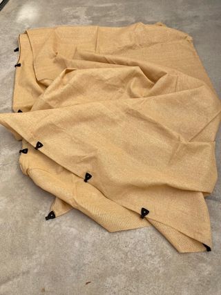 Toldo rafia de plástico con fijaciones. 3 x 2,85 m