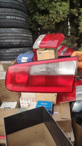 Piloto trasero izquierdo y derecho Renault laguna