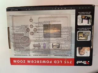 CÁMARA DE FOTOS DIGITAL VINTAGE, CON PANTALLA LCD.