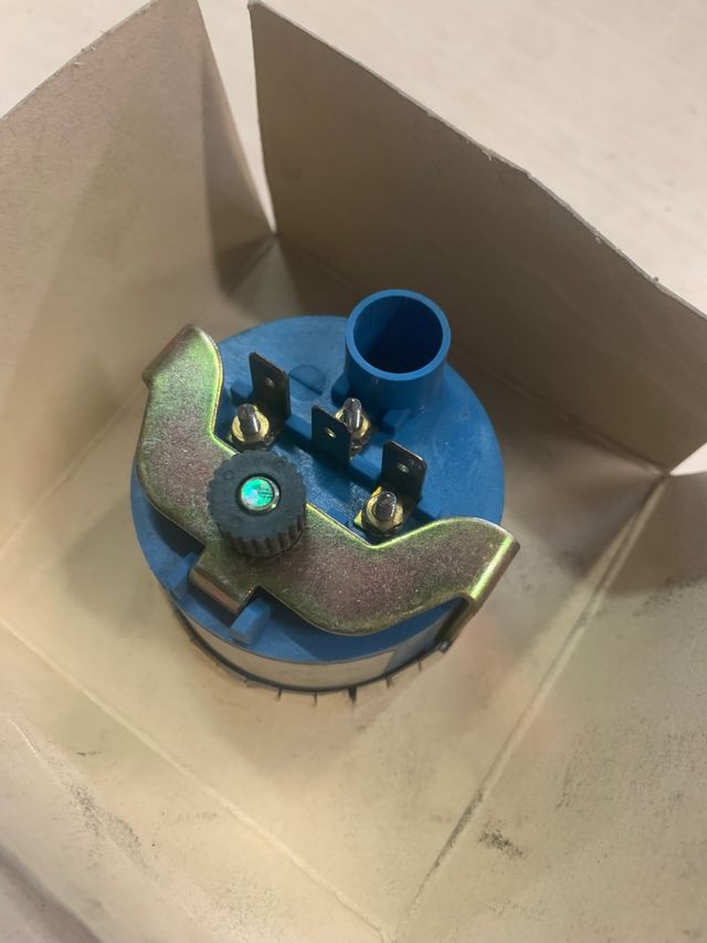 RELOJ PRESIÓN DE ACEITE NUEVO FAE 9955