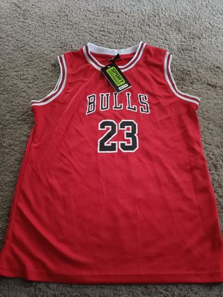 Conjunto deportivo con logo Bulls