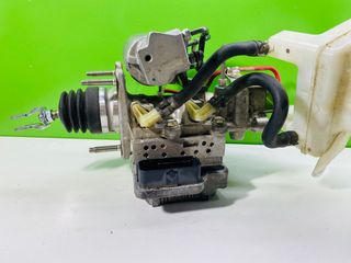 4721052140 Módulo ABS Toyota Yaris 2014