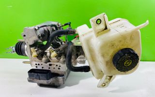 4721052140 Módulo ABS Toyota Yaris 2014