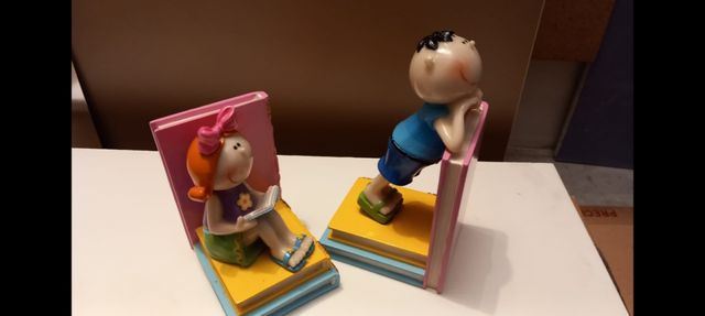 Sujeta libros infantiles