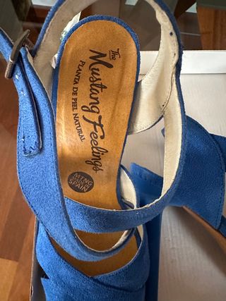 Sandalias de tacón azul