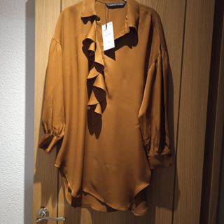 Vestido camisero.Zara.