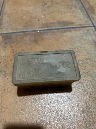Estuche bombillas Renault 4