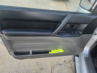 Mitsubishi Montero 2001