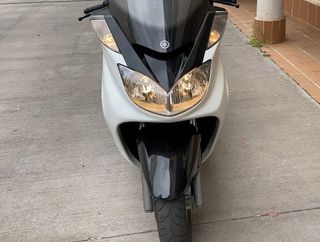 Yamaha Mayesty YP400