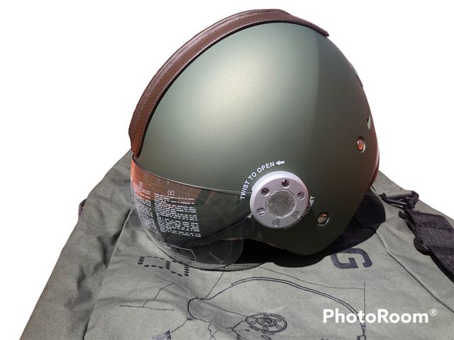 Casco de moto de la marca DIESEL fabricado por AGV