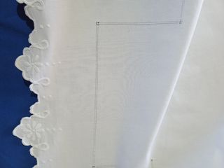Sábana bordada