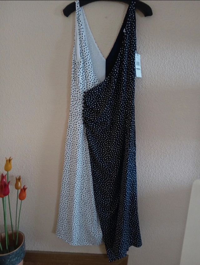 Vestido nuevo marino y blanco midi asimétrico