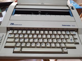 Máquina de escribir Electrónica