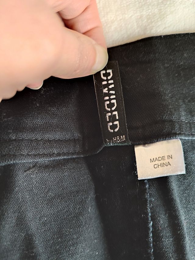 Falda tubo negra de H&M