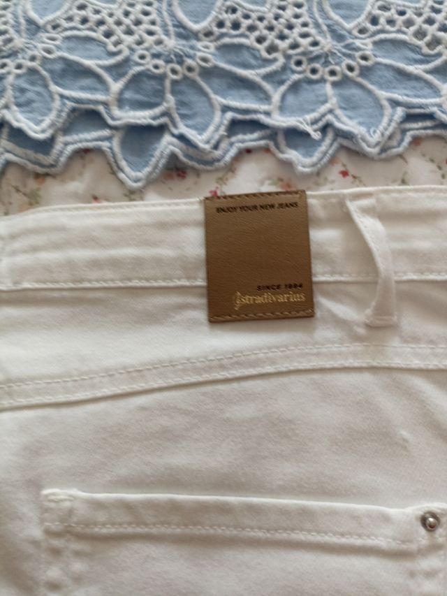 Falda tejana blanca y blusa pack 2