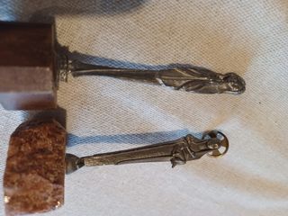 2 STATUINE IN PELTRO VINTAGE