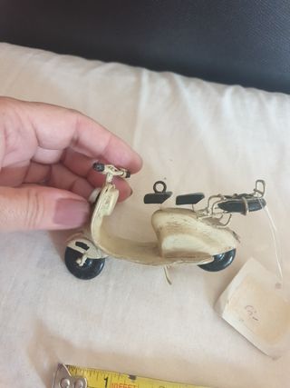miniatura de moto Lambretta