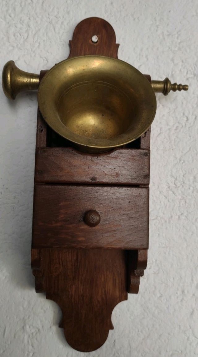 antiguo almirez de bronce