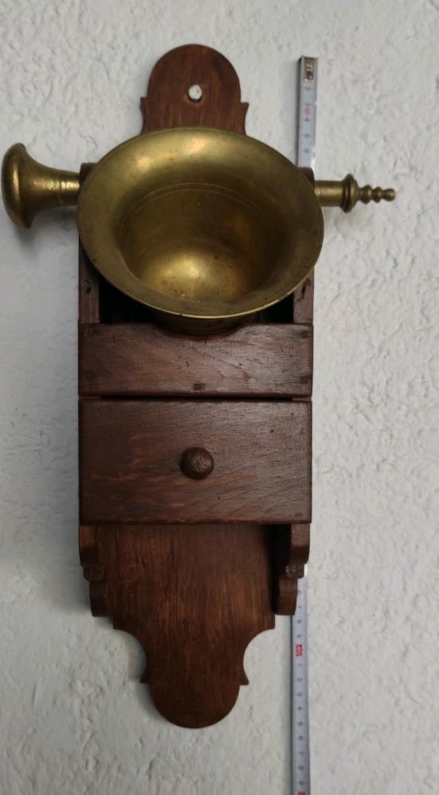 antiguo almirez de bronce