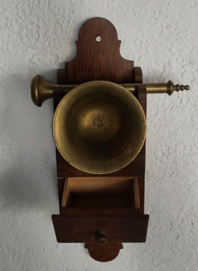 antiguo almirez de bronce