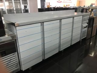 Frentemostrador 3 puertas