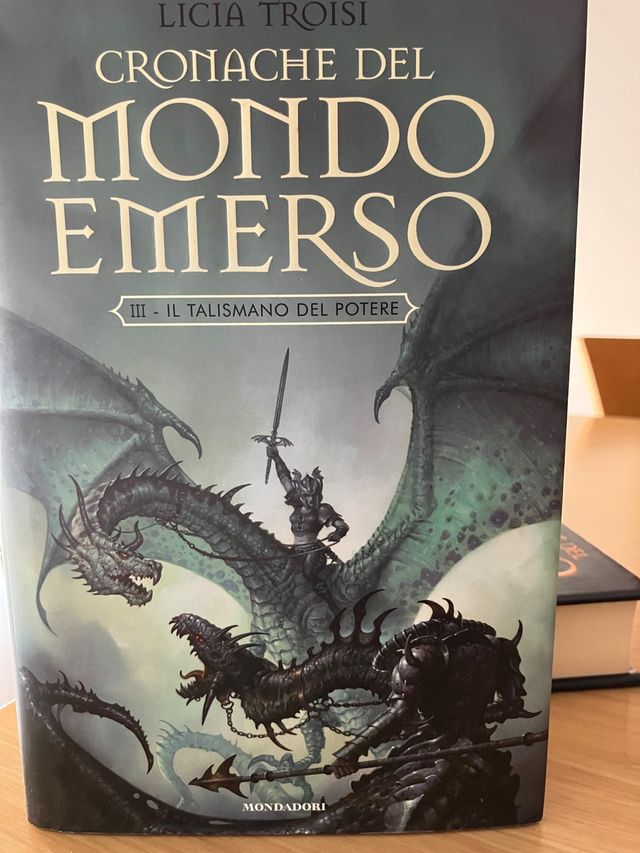 Cronache del mondo emerso. La saga completa de segunda mano por 20 EUR en Moncada en WALLAPOP Cronache del mondo emerso. La saga completa de segunda mano por 20 EUR en Moncada en WALLAPOP