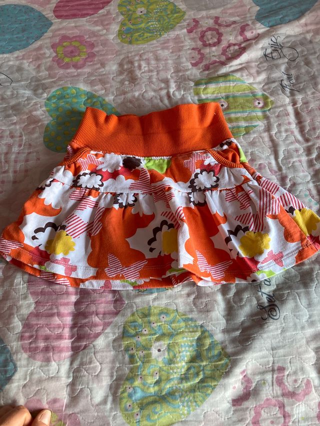 Pack 2 faldas y 1 vaquero corto talla 4-5