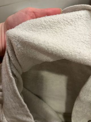 Sudadera gris con lentejuelas