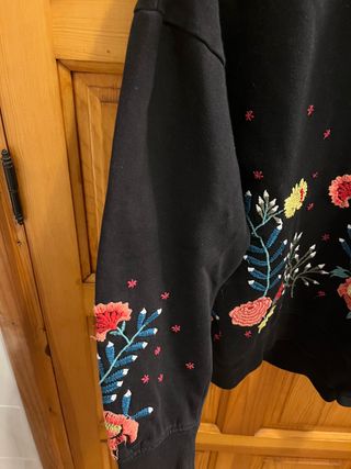 Sudadera gruesa negra