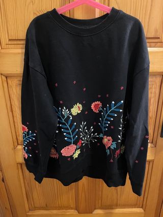 Sudadera gruesa negra