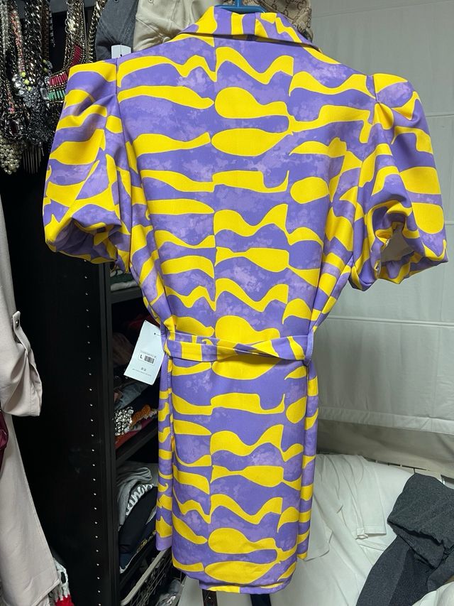 Traje de chaqueta manga abullonada