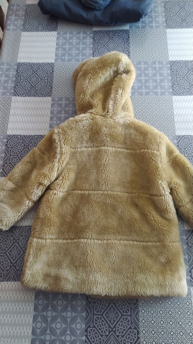 Abrigo niña de pelo color Camel talla 4