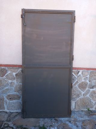 Puerta de hierro