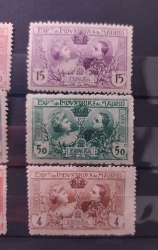 Exposición de industrias con charnela