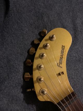 GUITARRA electrica AMPLIFICADA