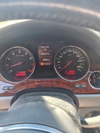 Audi A8 2004