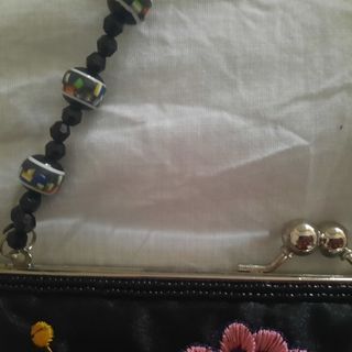 Clutch negro bordado