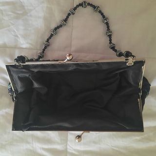 Clutch negro bordado