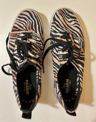 Zapatillas animal print, tigre marrón y negro