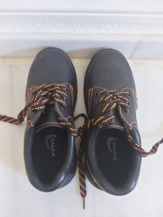 Zapatos de seguridad con punta de acero