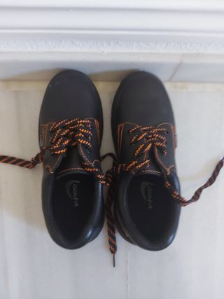 Zapatos de seguridad con punta de acero