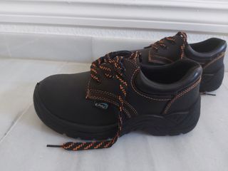 Zapatos de seguridad con punta de acero