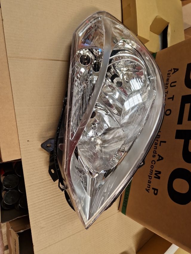 Faro Coche Renault CLIO III Principal Derecho