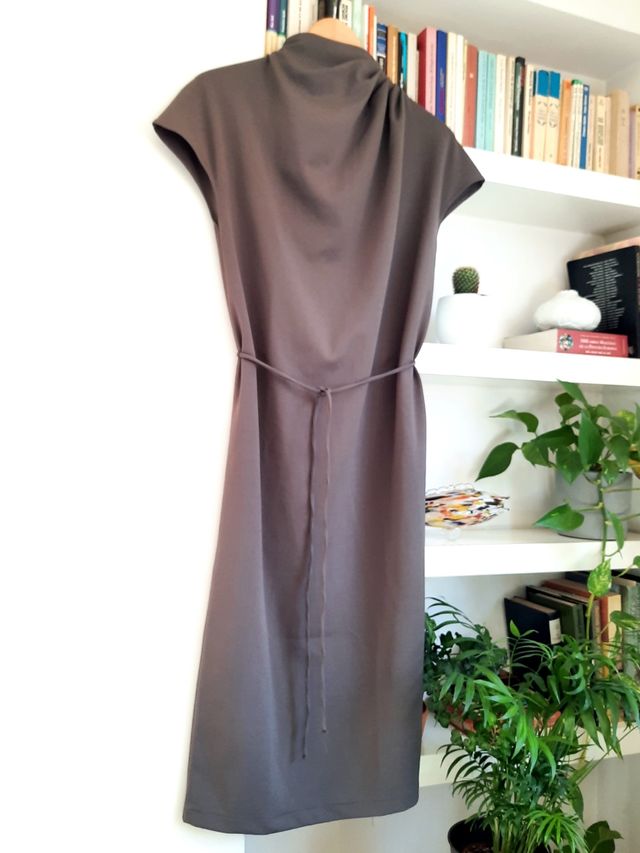 Vestido entallado de Zara