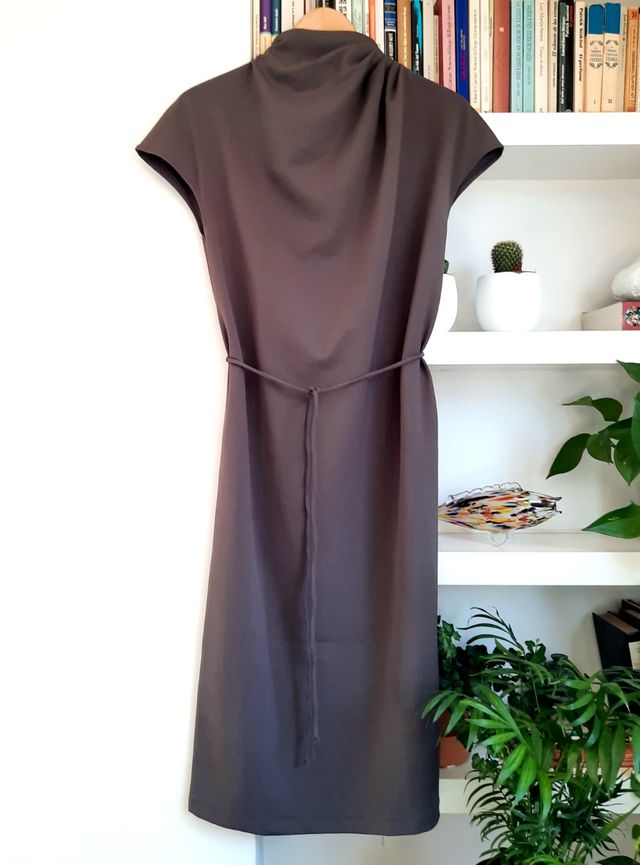 Vestido entallado de Zara