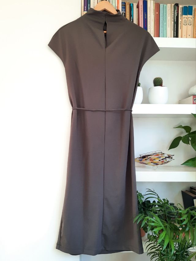 Vestido entallado de Zara